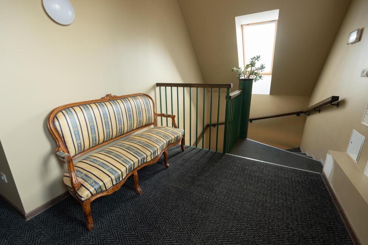 Aiakeskuse Hostel Rakvere Bagian luar foto