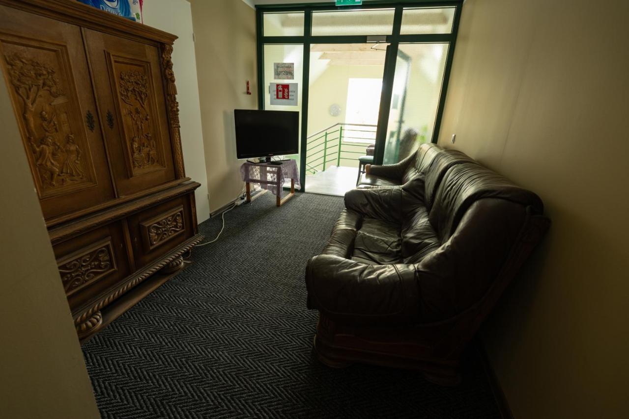 Aiakeskuse Hostel Rakvere Bagian luar foto